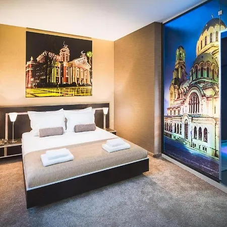 Ξενοδοχείο Point Boutique 3*